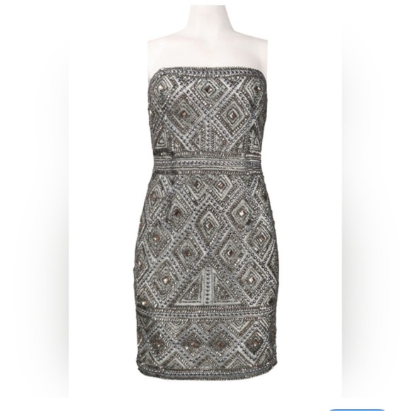 Adrianna Papell Dresses & Skirts - VVGUC Adrianna Papell dress sz4